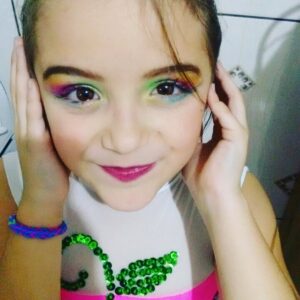 Marina-Leao-6 anos, usuária de Tocilizumabe