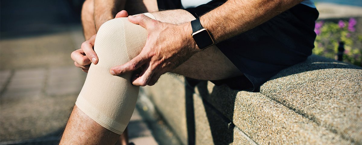 Cientistas criam implante inteligente de joelho que protege as articulações