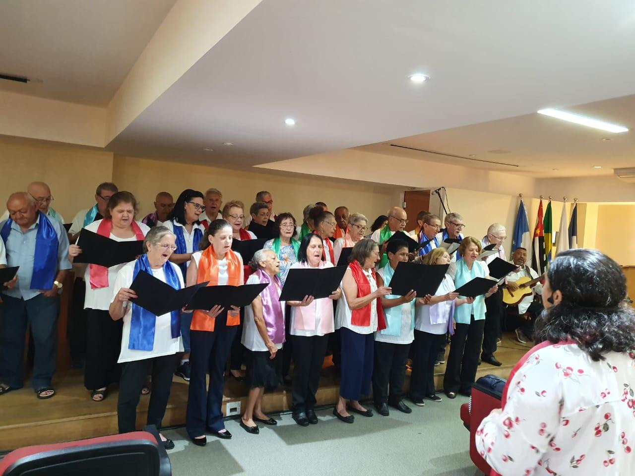 Superação: pacientes com doenças pulmonares cantam como forma de reabilitação