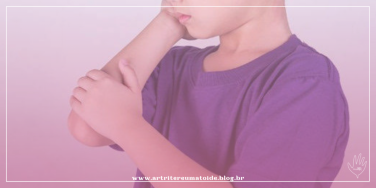 ‘É errado pensar que reumatismo é coisa de idoso’, afirma médico