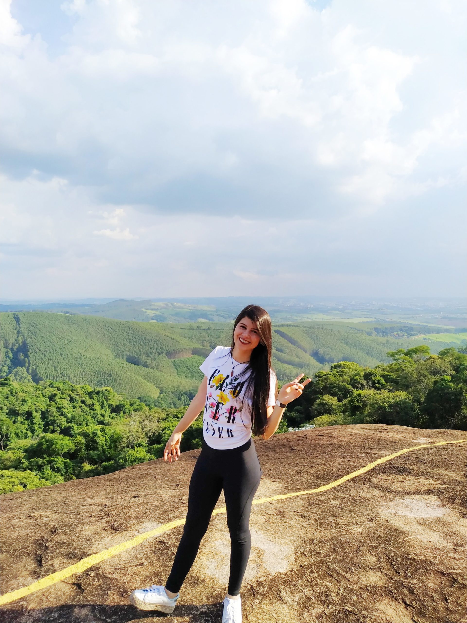 Você nunca sabe a força que tem, até que a sua única alternativa é ser forte.