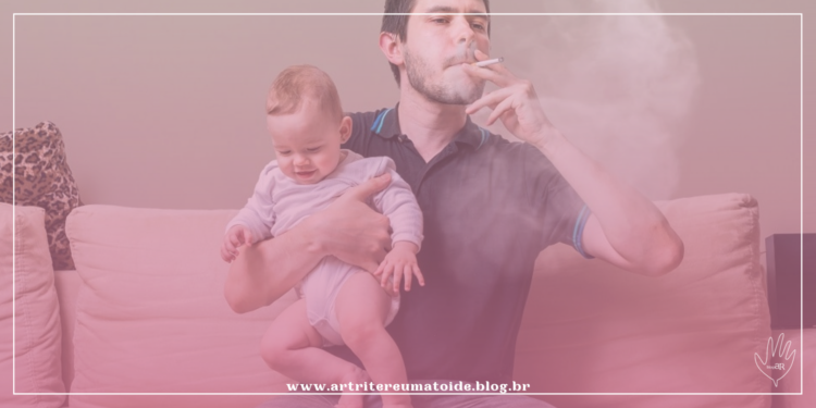 Pais fumantes podem expor os filhos ao desenvolvimento de artrite reumatoide