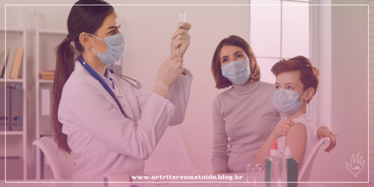 Conass e Conasems reforçam a importância da vacinação de adolescentes contra a Covid-19