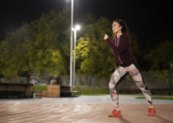 Mundo fitness: Se exercitar em casa dá resultado?