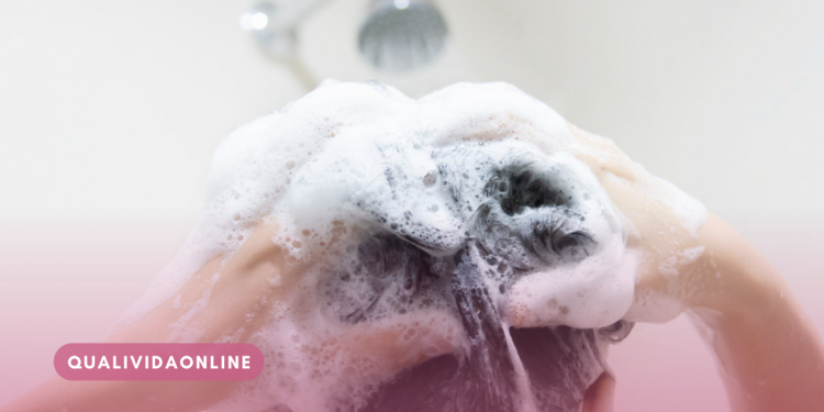 Qual é o melhor shampoo para você escolher: Sólido ou Líquido?