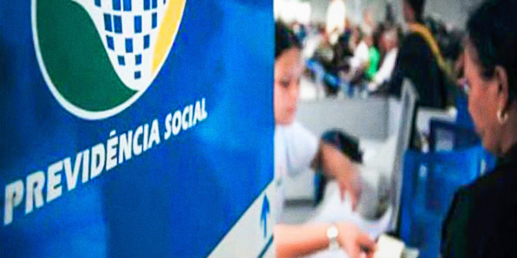 INSS dispensa perícia médica para reduzir fila com 762 mil agendamentos pendentes