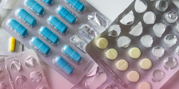 Pacientes com dificuldade até de sair de casa têm acesso dificultado a remédios