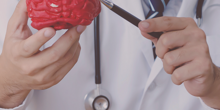 Neurocirurgião dá dicas para perceber os sinais de AVC