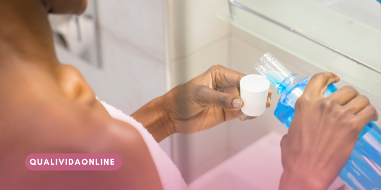 Os perigos do uso excessivo de enxaguantes bucais