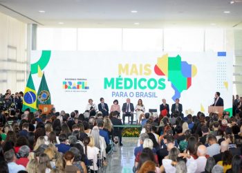 Governo anuncia retomada do Mais Médicos para o Brasil