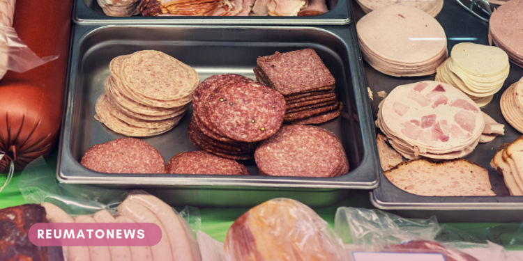 Novo estudo mostra que alimentos ultraprocessados ’desligam’ o mecanismo de defesa contra o câncer embutido no corpo