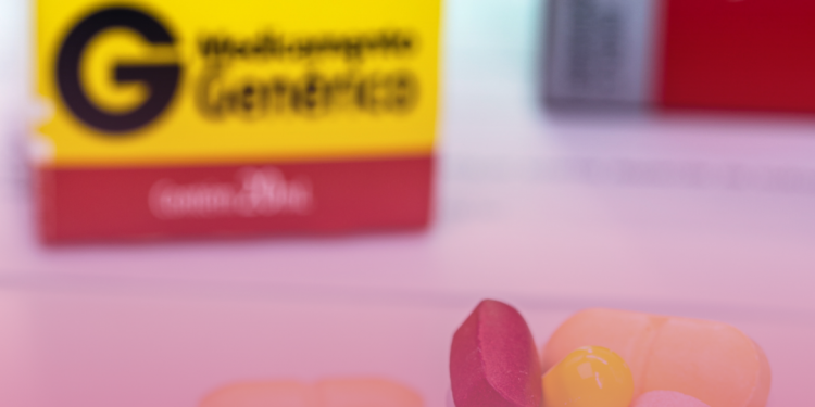 Genérico, referência ou similar: entenda diferenças e veja lista dos medicamentos mais vendidos