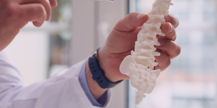 Osteoporose: cresce o número de casos entre os homens; entenda o motivo