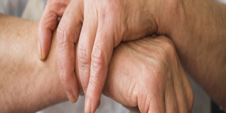 Hospital da UFMS oferece tratamento gratuito contra artrite reumatoide