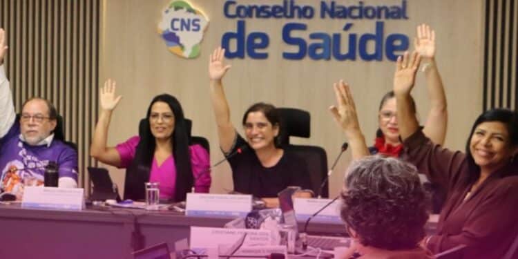 Vitória da participação social: CNS aprova por unanimidade a Política Nacional de Ouvidorias do SUS