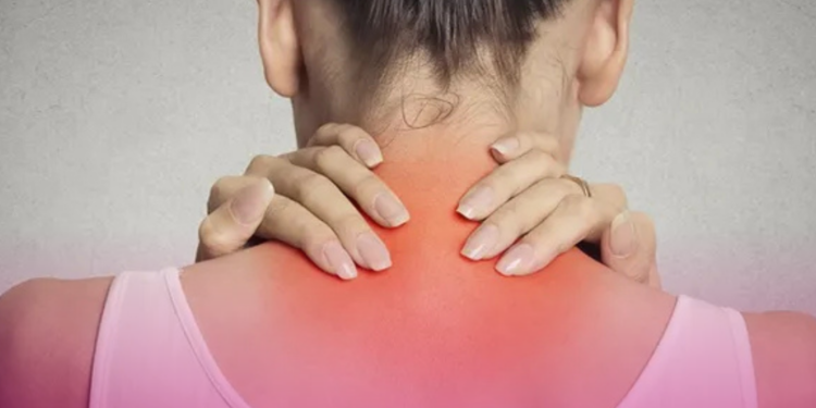 Nova lei reconhece fibromialgia como deficiência; entenda o que muda