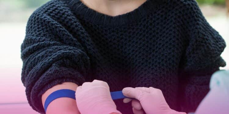 ANS discute inclusão de tratamentos para colesterol alto e câncer hematológico nos planos de saúde