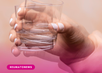 ‘Não faz mais nada’: filha relata drama do pai sem remédio para Parkinson há quase 3 meses