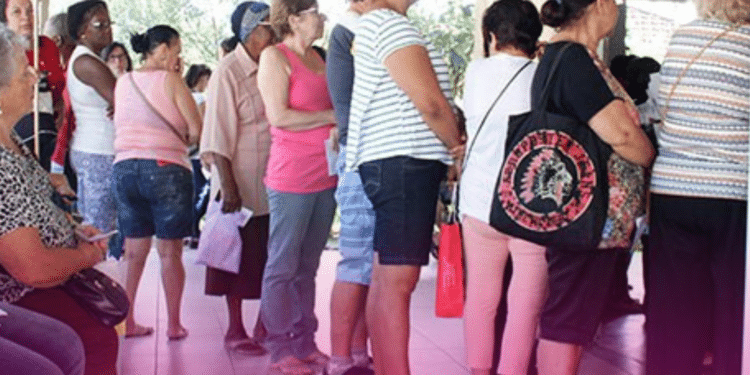 Anvisa apresenta plano de ação para redução de filas de medicamentos