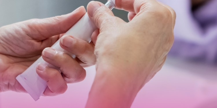 Cosaúde debate quatro tecnologias para tratamento de câncer, doenças pulmonares, biliares e deficiência hormonal